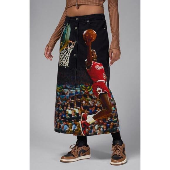 NWT Air Jordan Printed Skirt Size Small - Picture 1 of 9